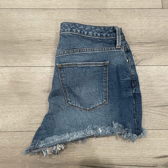 Jean shorts like new - Picture 2 of 2